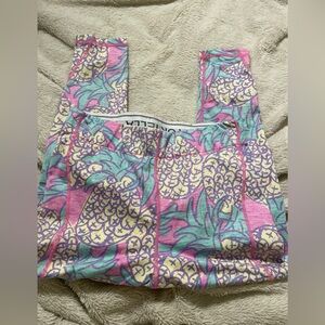 EUC Ivory Ella Pineapple Patterned Capri Leggings